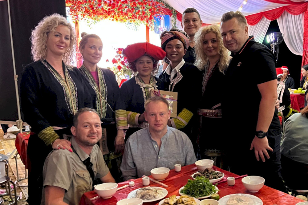 Red Dao weddings take place from October to December and last for three days and nights